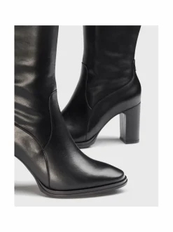 Tall Boot Feminine Heel -nahkasaappaat