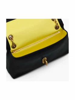 The Chain Wallet -pikkulaukku