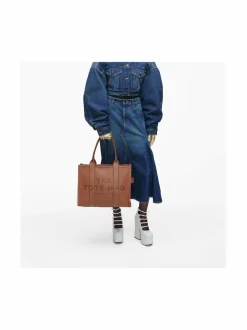 The Large Tote -nahkalaukku