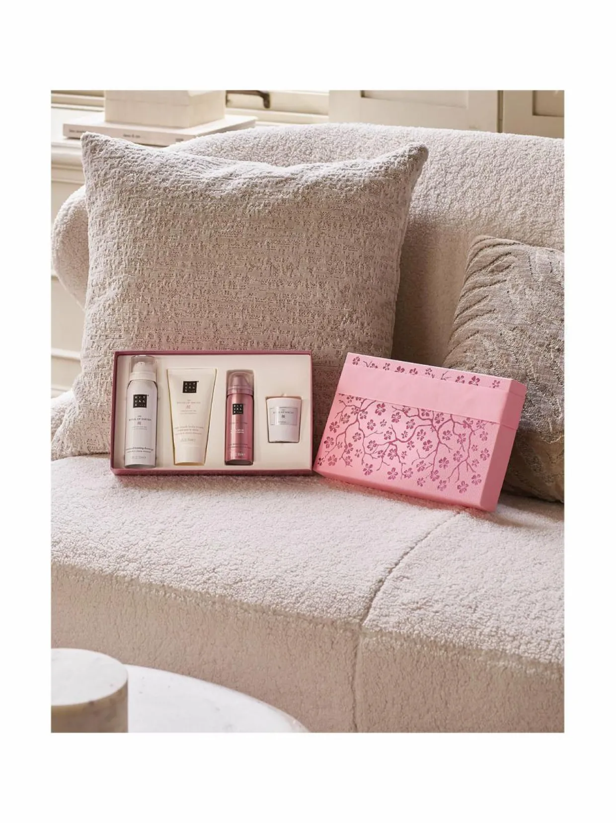 The Ritual of Sakura Small Gift Set -ihonhoitopakkaus