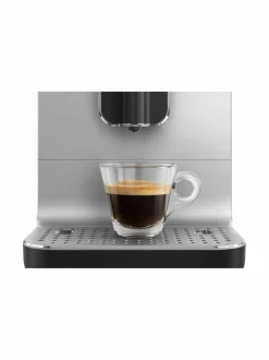 Täysautomaattinen kahvikone