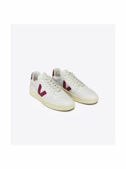 V-90 -nahkasneakerit