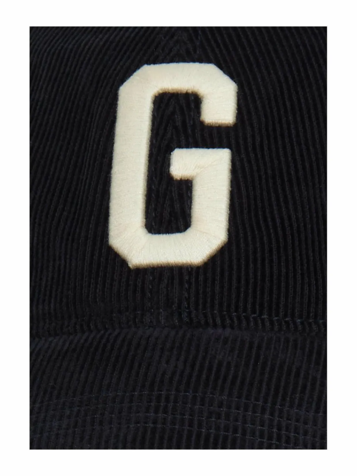 Vakosamettinen lippalakki