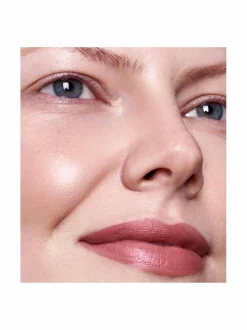 Velvet Wear Cream -huulipuna