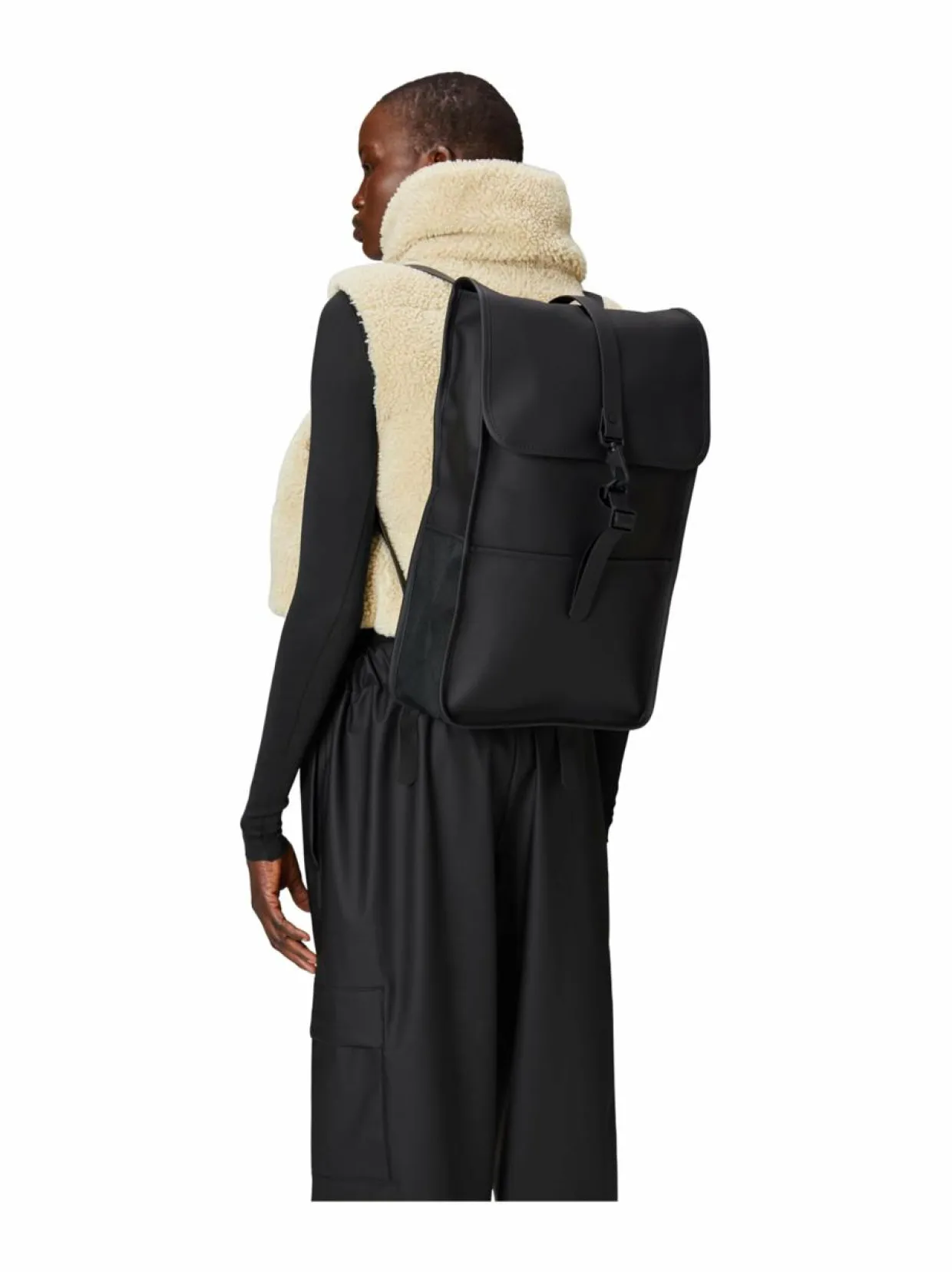 W3- vedenpitävä reppu